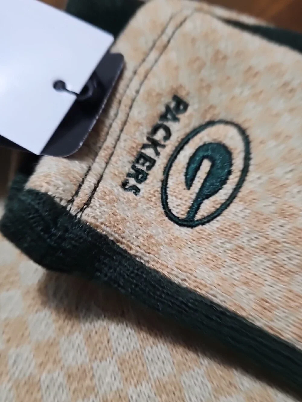 NFL Green Bay Packers Tan and Dark Green Knit Scarf with Team Tags
